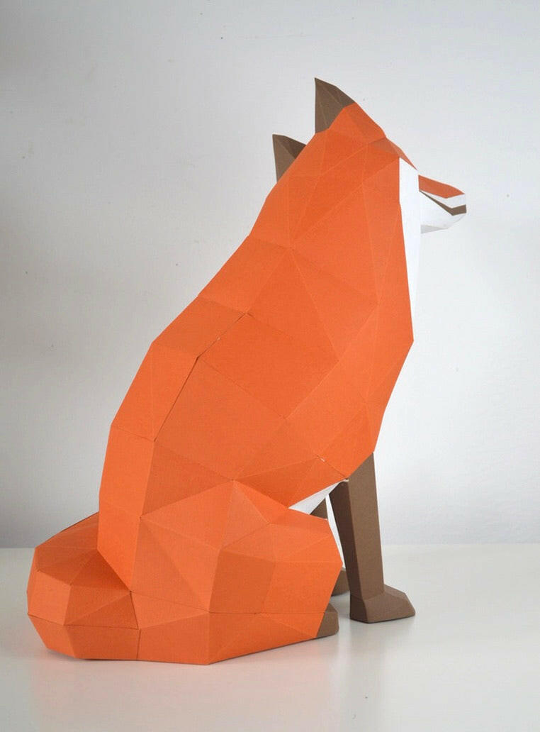 Fox Sitting - papercraft kit low-poly style