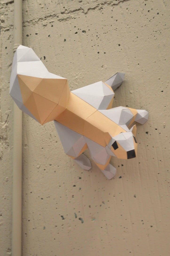 Squirrel on a tree - papercraft kit low-poly style