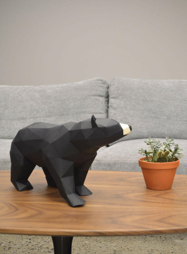Black Bear - papercraft kit low-poly style
