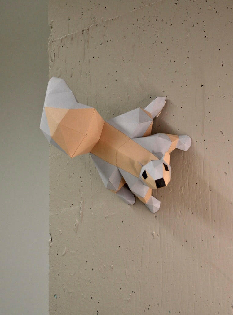 Squirrel on a tree - papercraft kit low-poly style