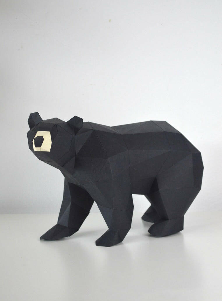Black Bear - papercraft kit low-poly style