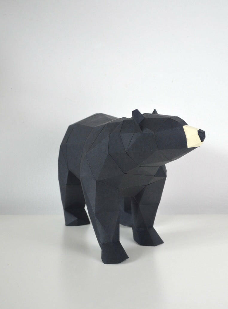 Black Bear - papercraft kit low-poly style